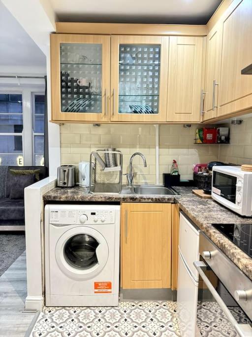Centrally-Located Gem In Marble Arch, London Exterior photo